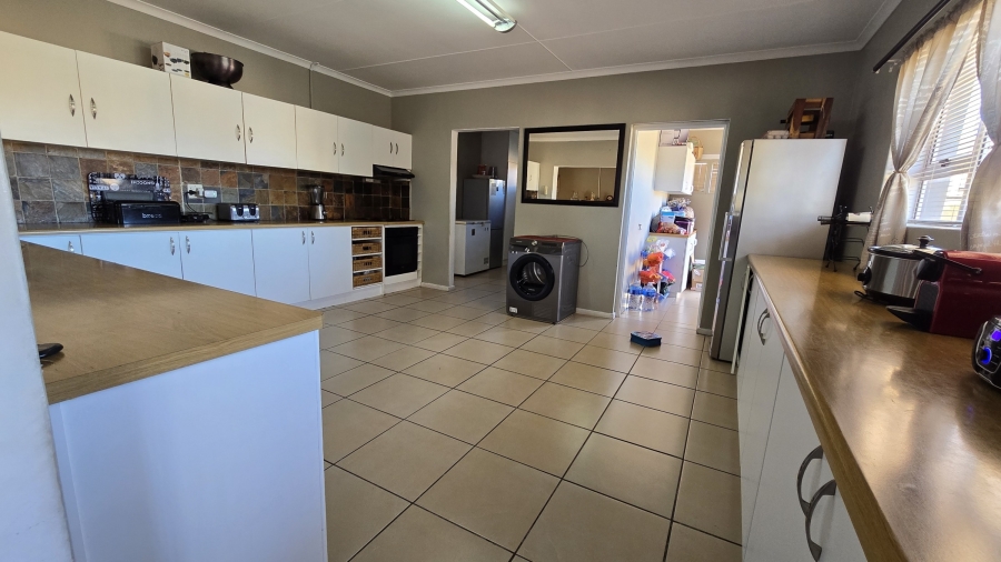 3 Bedroom Property for Sale in Vredenburg Western Cape